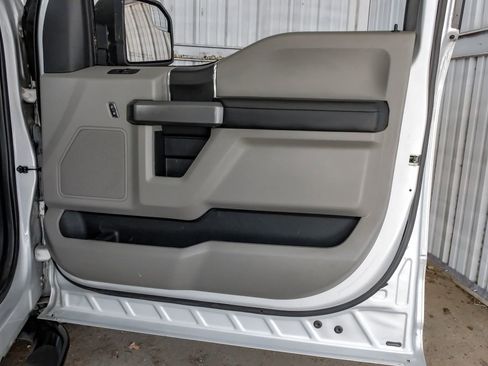 Used 2016 Ford F150 XLT RWD image 44