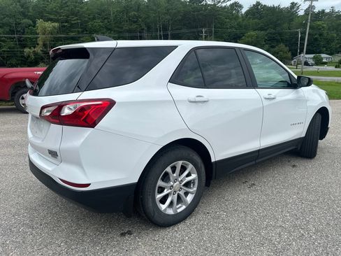 Used 2020 Chevrolet Equinox LS w/ LS Convenience Package AWD/4WD image 5