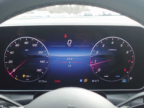 Used 2026 Mercedes-Benz GLC 300 4MATIC image 33
