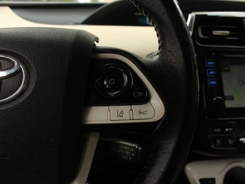 Used 2017 Toyota Prius Three FWD image 31