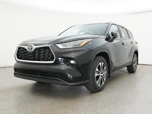 New 2026 Toyota Highlander XLE image 48