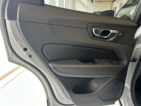 Certified 2025 Volvo XC60 B5 Plus image 20