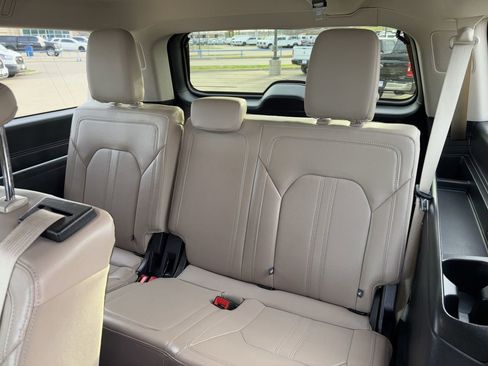 Used 2024 Ford Expedition Max Limited image 32