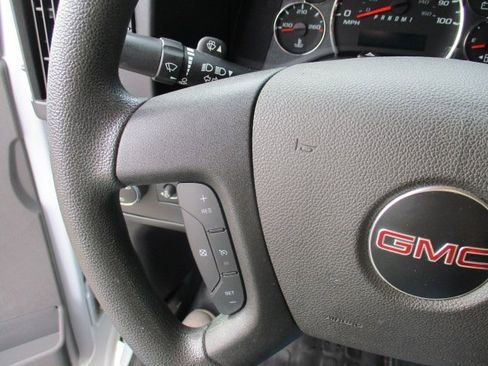 Used 2023 GMC Savana 2500 w/ Driver Convenience Package image 13