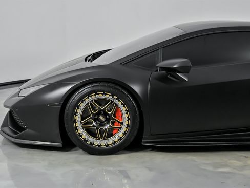 Used 2015 Lamborghini Huracan LP 610-4 image 7