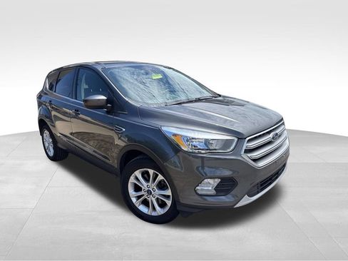 Used 2017 Ford Escape SE AWD/4WD image 4