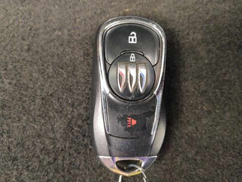 Used 2024 Buick Encore GX Preferred FWD image 32