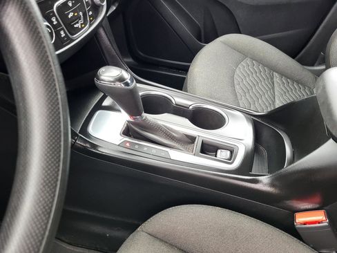 Used 2020 Chevrolet Equinox LT FWD image 24