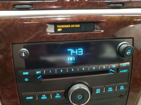 Used 2011 Chevrolet Impala LT image 20