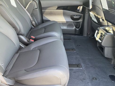 New 2026 Kia Carnival SX Prestige image 11