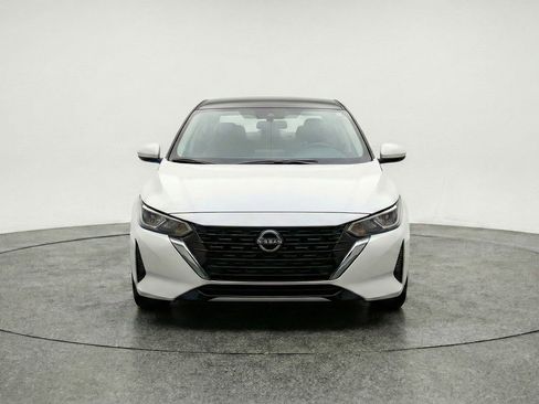 Used 2025 Nissan Sentra S FWD image 2
