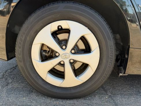 Used 2012 Toyota Prius Three FWD image 10
