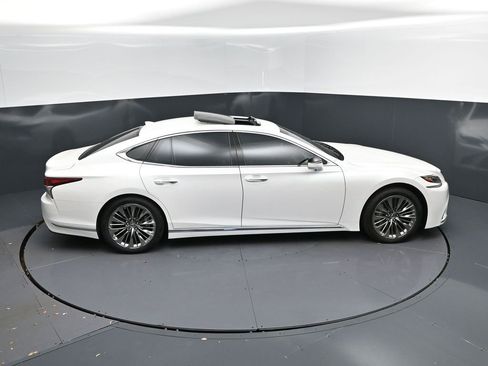 Used 2020 Lexus LS 500 w/ Interior Upgrade Package image 35