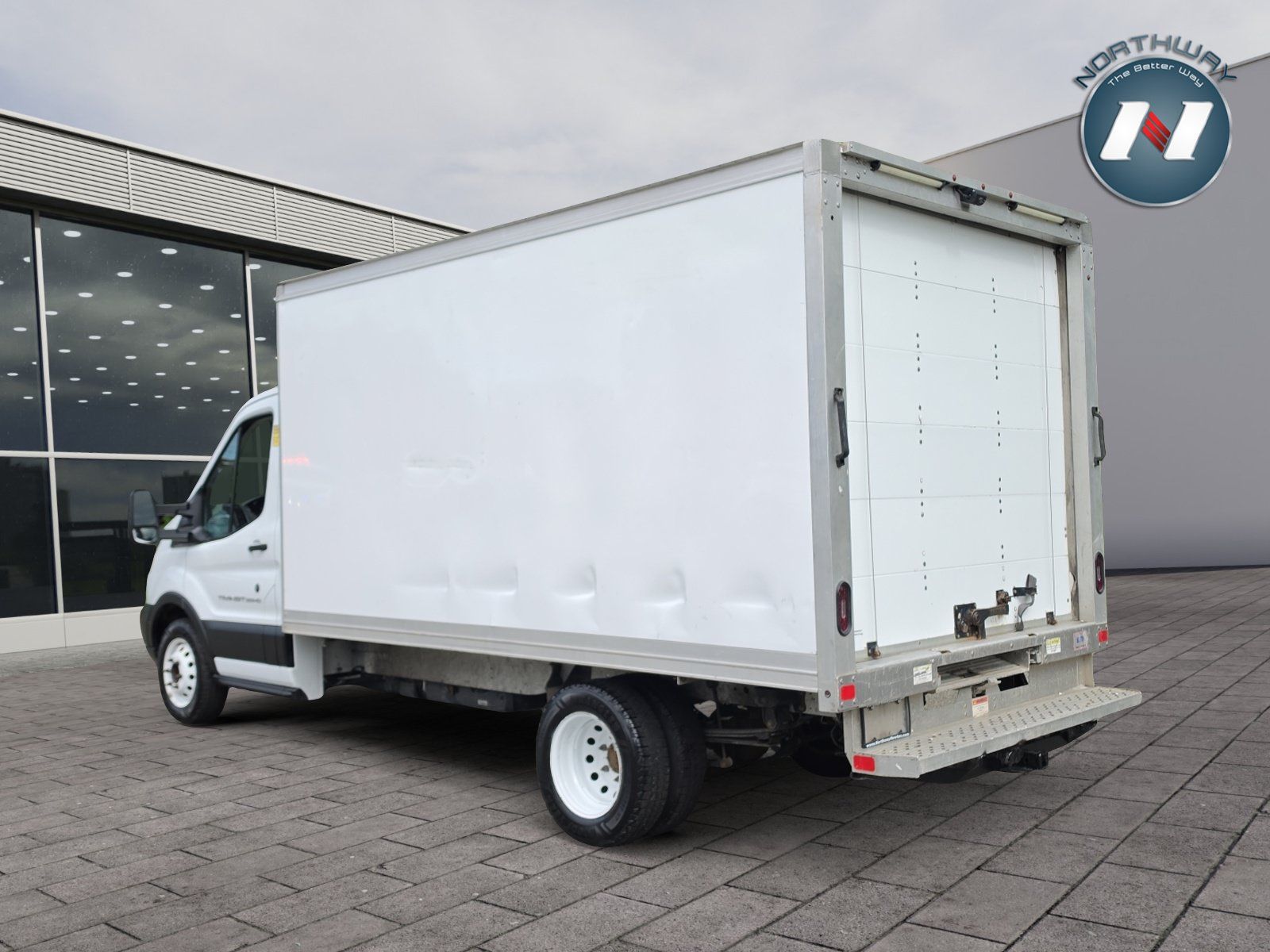Used 2019 Ford Transit 350 156 DRW RWD image 3