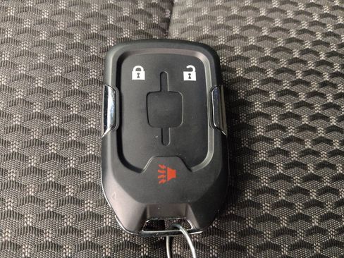 Used 2024 GMC Terrain SLE AWD/4WD image 32
