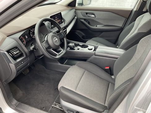 Used 2022 Nissan Rogue SV image 10