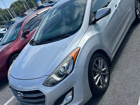 Used 2016 Hyundai Elantra GT w/ Option Group 02 FWD image 1