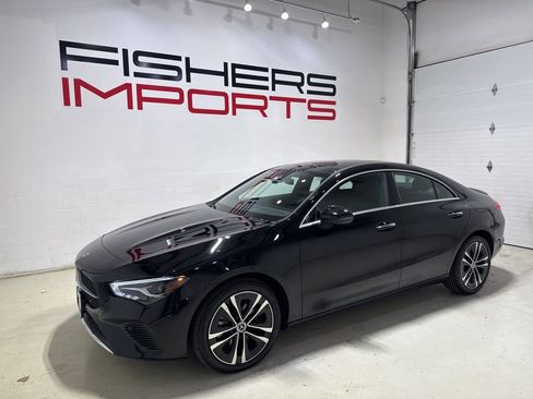 Used 2025 Mercedes-Benz CLA 250 4MATIC w/ Exclusive Package image 8