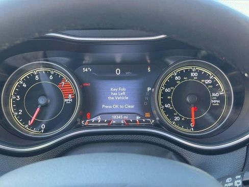 Used 2021 Jeep Cherokee Limited image 19