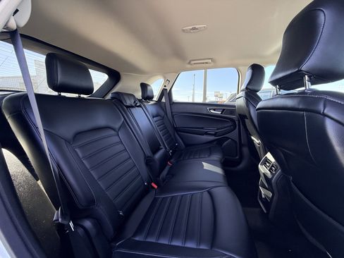 Used 2023 Ford Edge SEL image 16