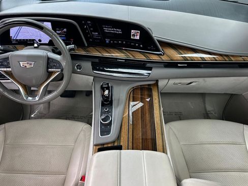 Used 2021 Cadillac Escalade Sport Platinum w/ Heavy-Duty Trailer Package AWD/4WD image 15