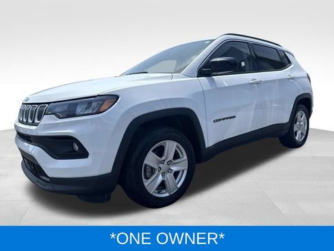 Used 2022 Jeep Compass Latitude w/ Convenience Group FWD image 3