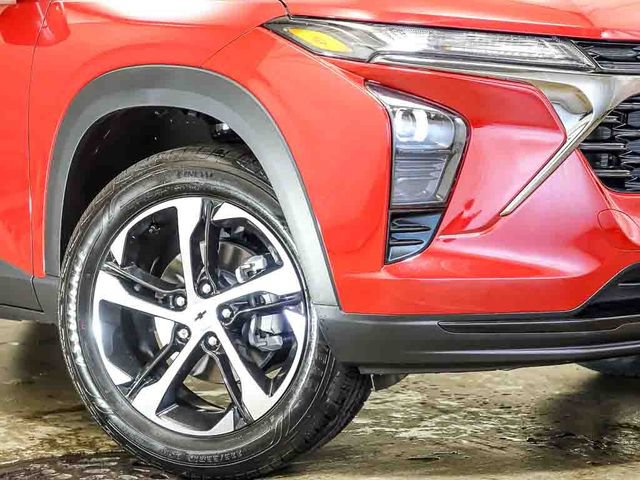 New 2026 Chevrolet Trax RS w/ Driver Confidence Package FWD image 4