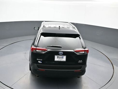 Certified 2024 Toyota RAV4 XLE image 40