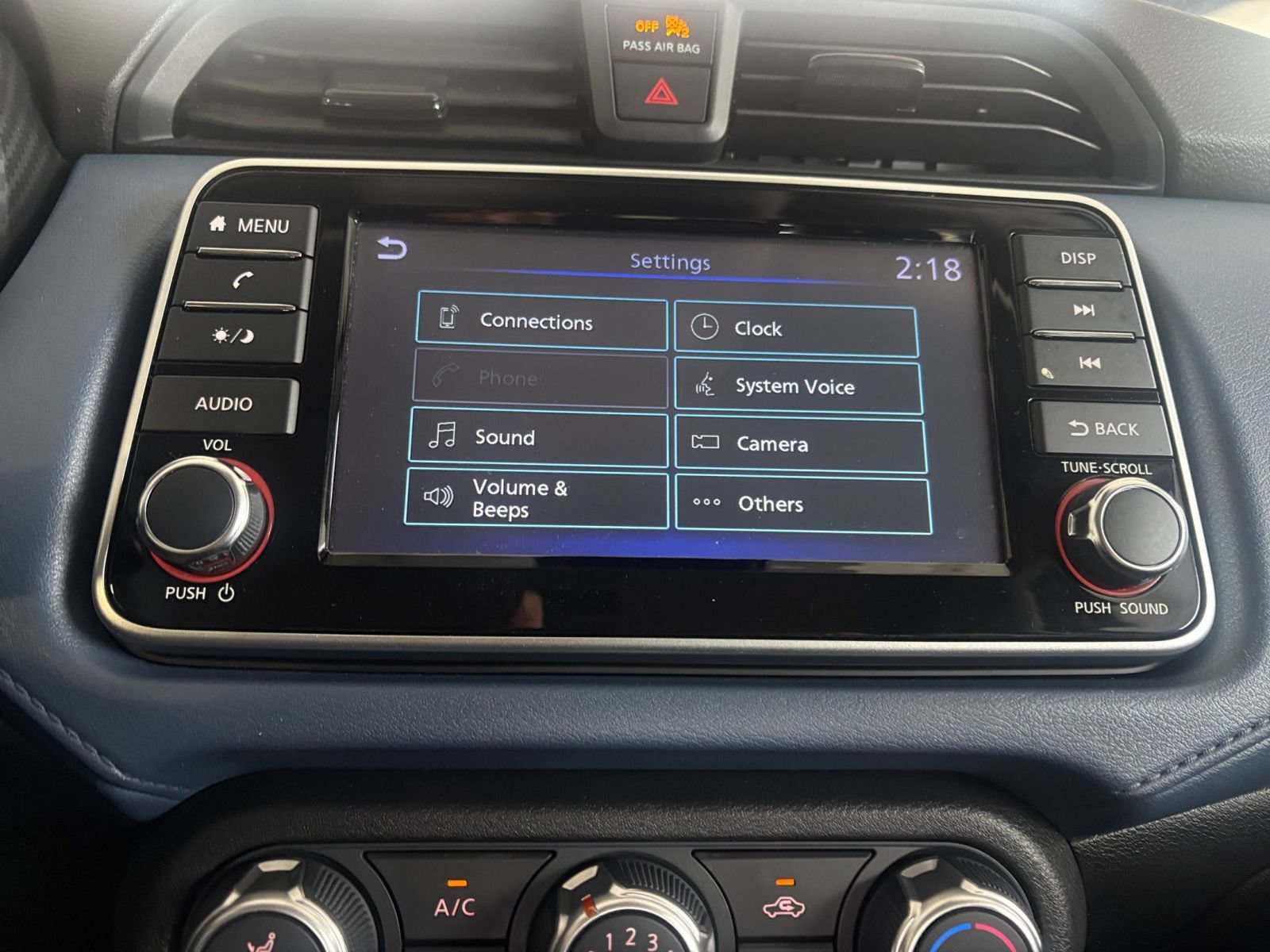 Used 2025 Nissan Versa SV FWD image 19