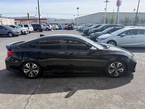 Used 2018 Honda Civic Si image 8