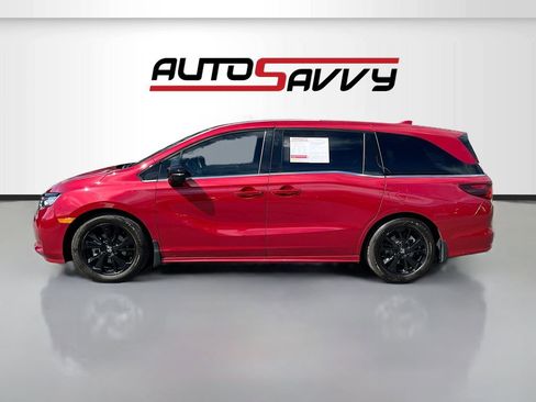 Used 2024 Honda Odyssey Sport image 4