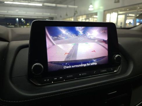 Used 2022 Nissan Rogue SV image 20