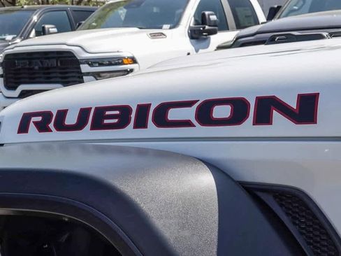 Used 2021 Jeep Wrangler Unlimited Rubicon image 9