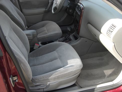 Used 2002 Saturn L-Series LW300 image 17