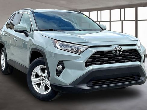 Used 2021 Toyota RAV4 XLE image 3