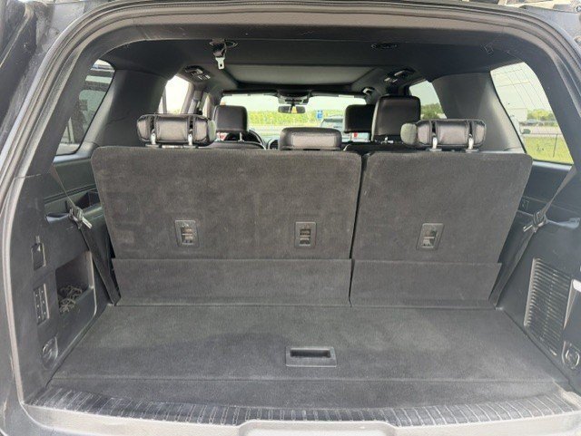 Used 2021 Ford Expedition XLT AWD/4WD image 32