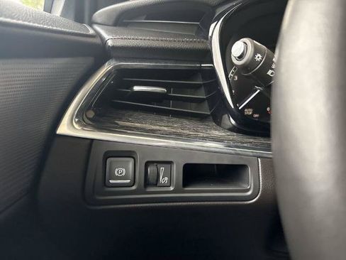 Certified 2023 Cadillac XT5 Premium Luxury AWD/4WD image 18