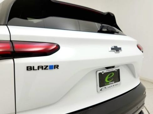 Used 2024 Chevrolet Blazer EV RS RWD image 27