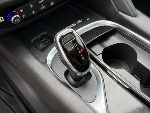 Used 2021 Buick Enclave Avenir FWD image 23