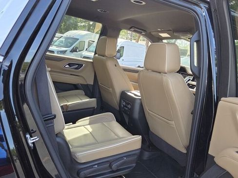 Used 2021 Chevrolet Tahoe Premier RWD image 17