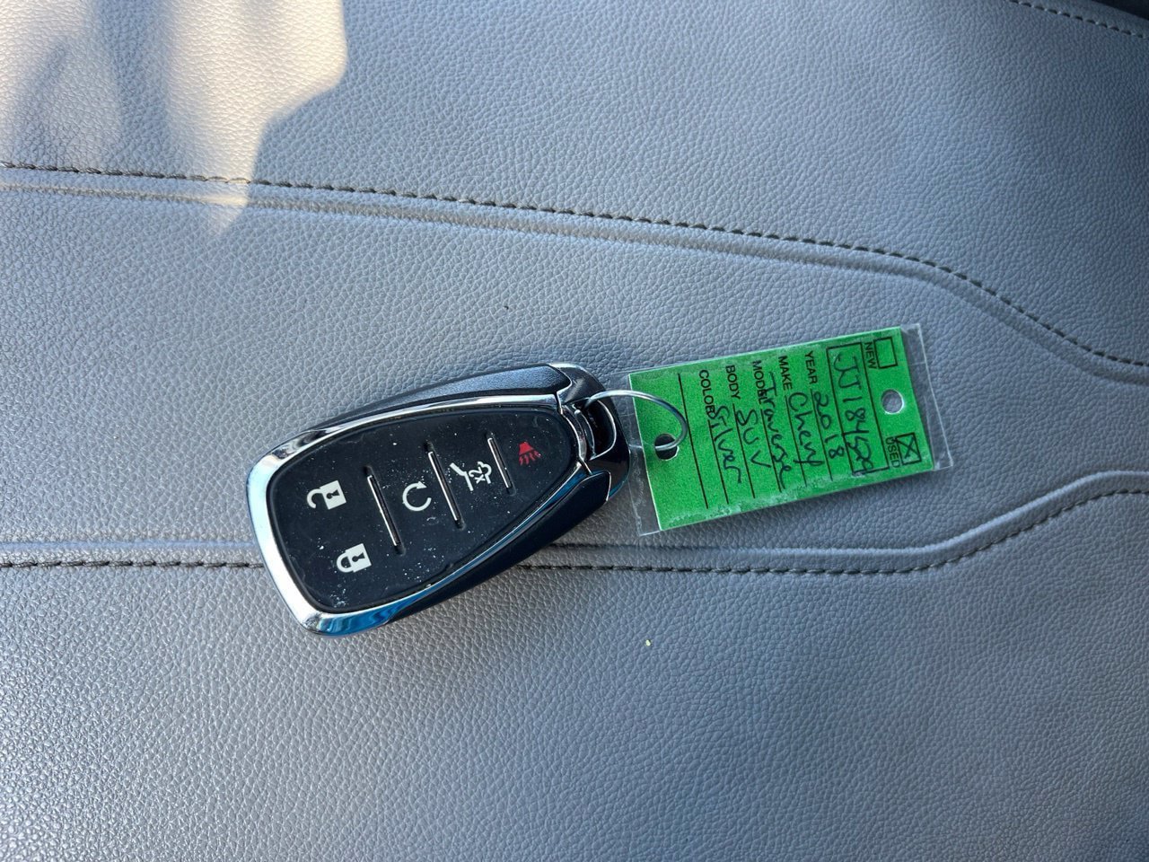 Used 2018 Chevrolet Traverse LT FWD image 25