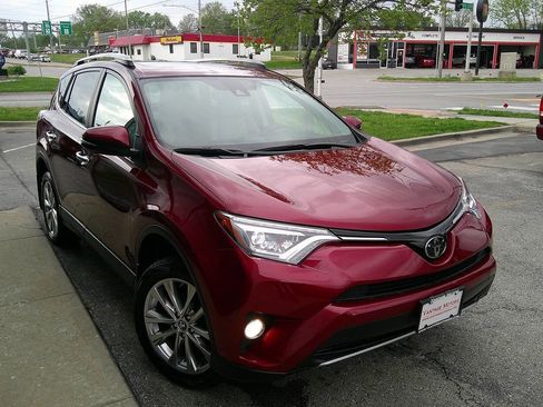 Used 2018 Toyota RAV4 Limited w/ All Weather Liner Package AWD/4WD image 2