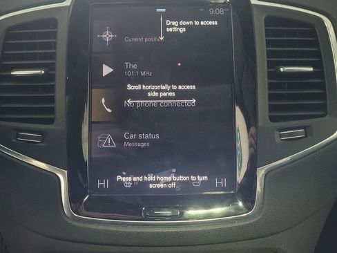 Used 2022 Volvo XC90 T5 Momentum image 5