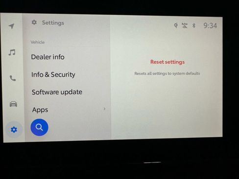 Used 2025 Toyota Highlander XLE image 37