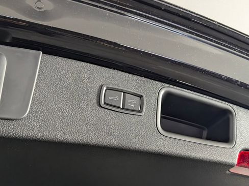 New 2026 Porsche Macan S AWD/4WD image 18