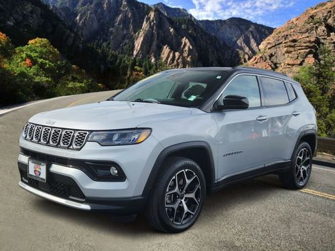 Used 2025 Jeep Compass Limited AWD/4WD image 5