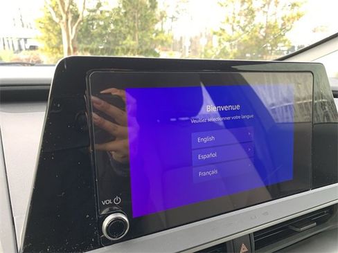 Used 2024 Toyota Prius LE image 21