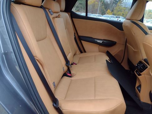 Used 2025 Lexus RZ 450e image 20