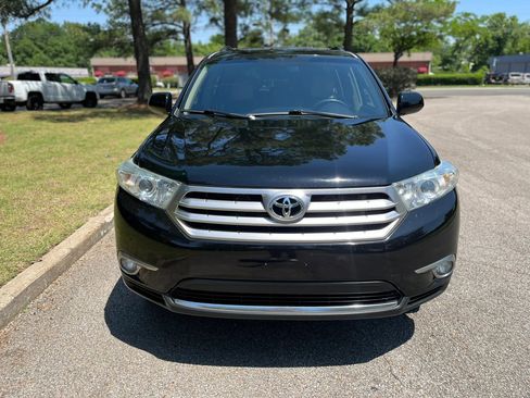 Used 2013 Toyota Highlander Plus FWD image 8