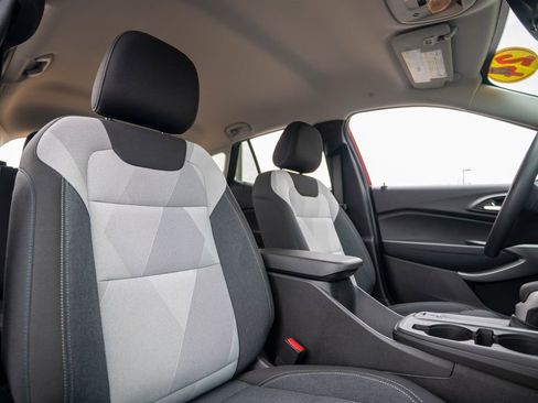 Certified 2024 Chevrolet Trax LS w/ LS Convenience Package image 16